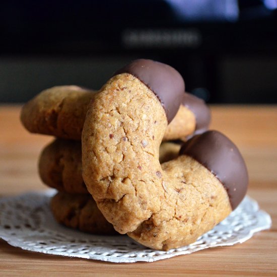 Hazelnut Coffee Crescent Cookies