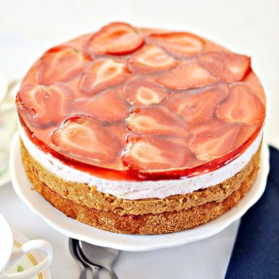 Strawberry Caramel Cake