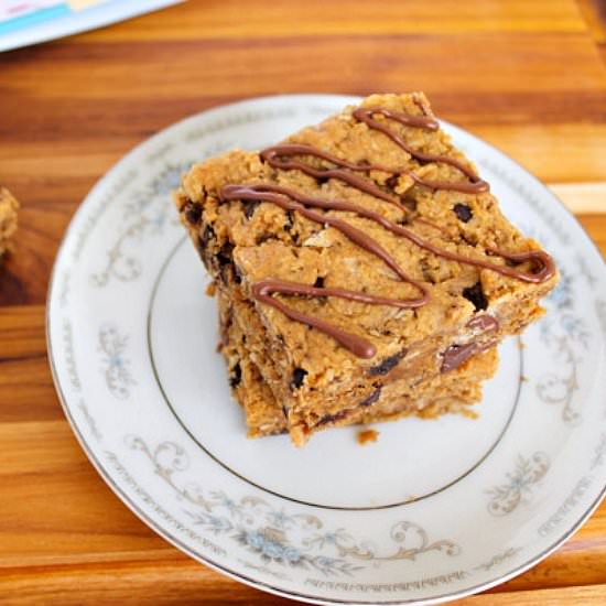 Peanut Butter Chunk Oatmeal Bars