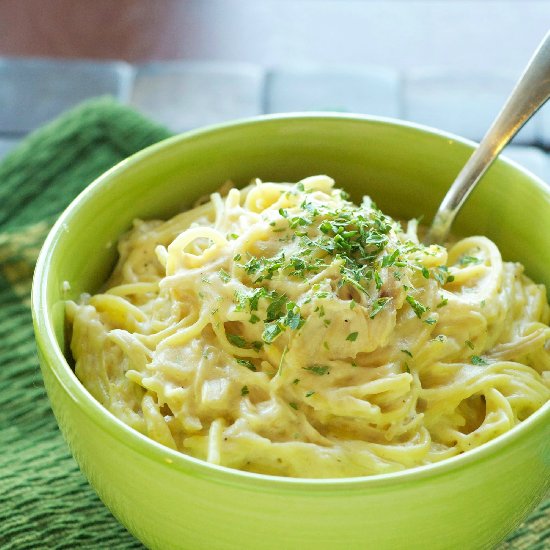 Crockpot Creamy Chicken Spaghetti