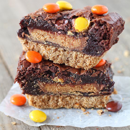 Reese’s Stuffed Pretzel Brownies