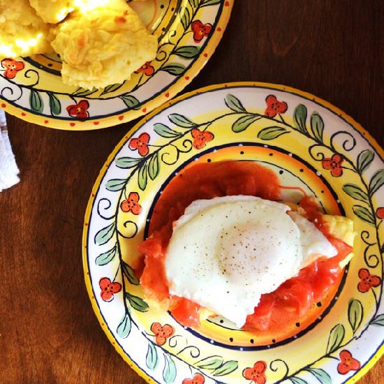 Buttermilk Biscuits & Tomato Gravy