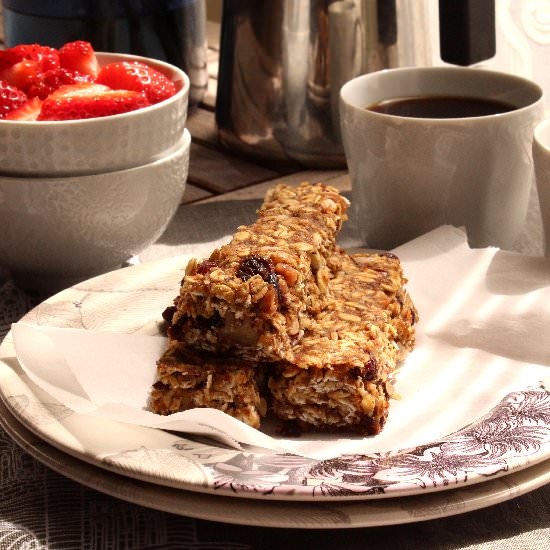 Sugar Free Date & Nut Granola Bars