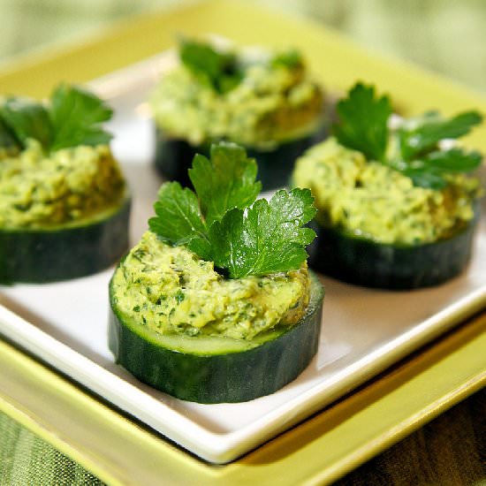 Kale Hummus Cucumber Bites