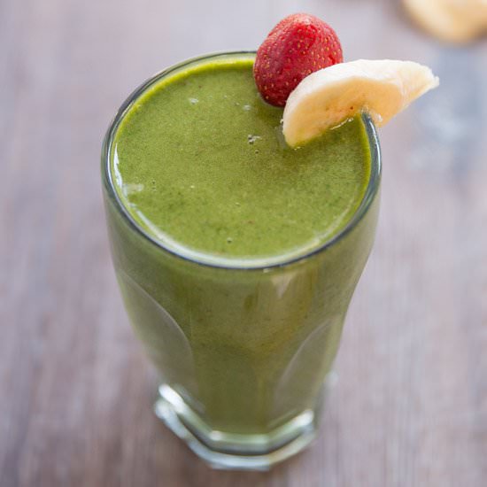 Strawberry & Banana Green Smoothie