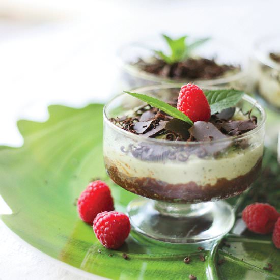 Raw Mint Chocolate Vegan Cheesecake