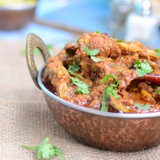 Dhuwan Dahi Gosht