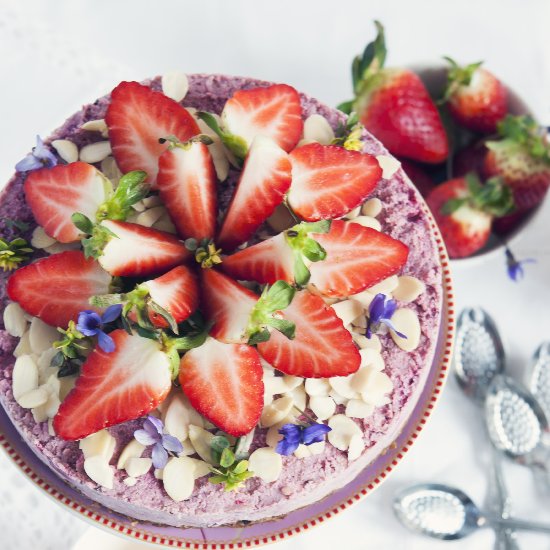 Raw strawberry walnut cake