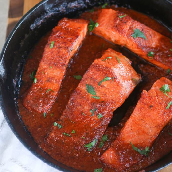 Salmon in Spicy Tomato Sauce