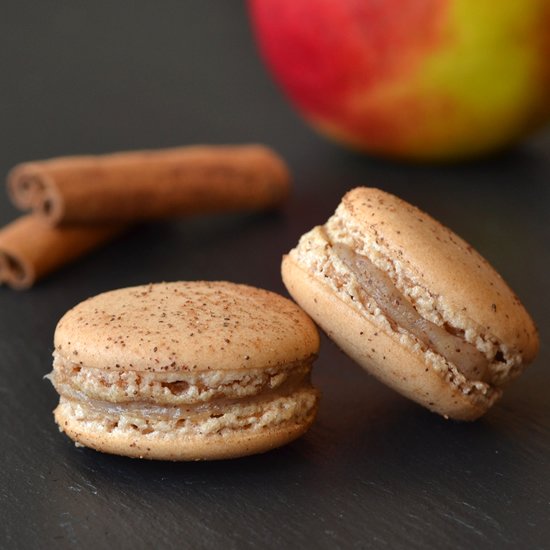 Apple cinnamon macarons