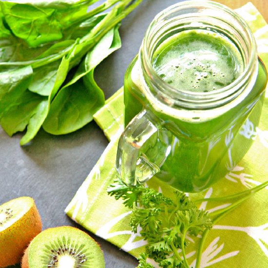 St. Paddy’s Day Super Green Juice