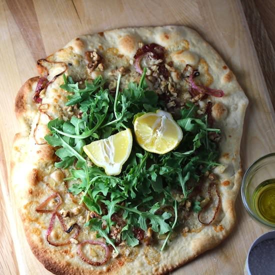 Gorgonzola Walnut Arugula Pizza