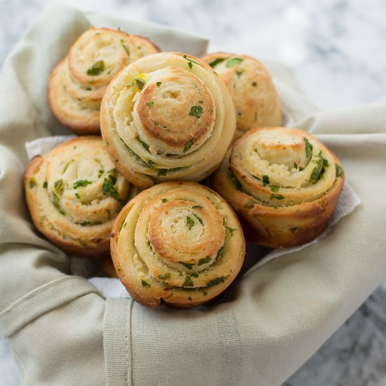 Jalapeno Parmesan Swirl Bread Rolls