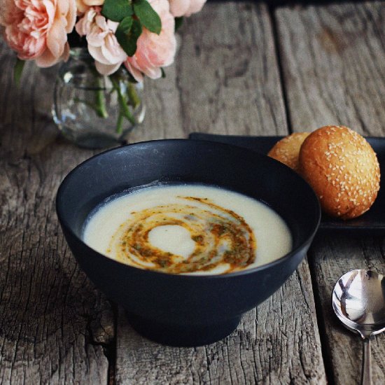 Vegan Cream of Cauliflower Soup