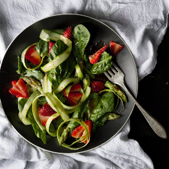 Strawberry Asparagus Spinach Salad