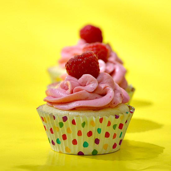 Raspberry Lemonade Cupcakes