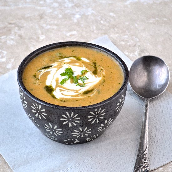 Bulgur and lentil soup with mint