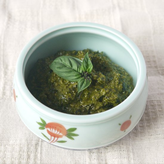 Nutty Basil Pesto Sauce