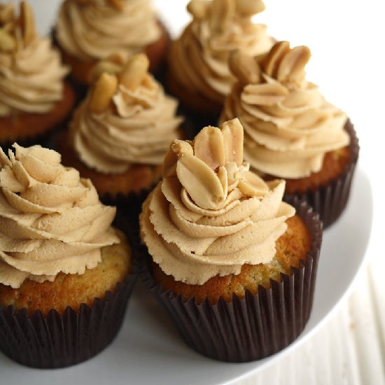 Banana Cupcakes Peanut Butter Icing