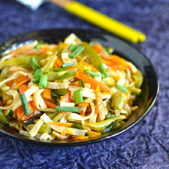 Vegetable Hakka Noodles