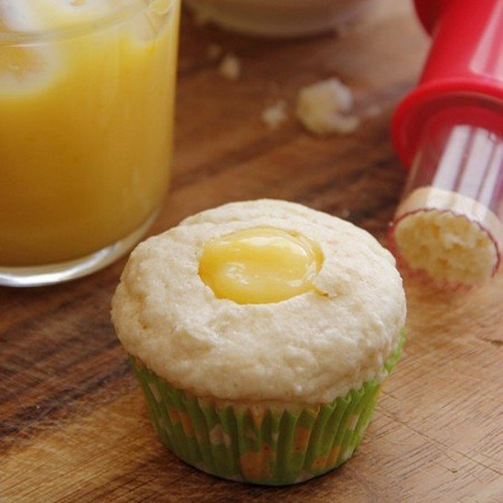 Lemon Muffins with Lemon Curd