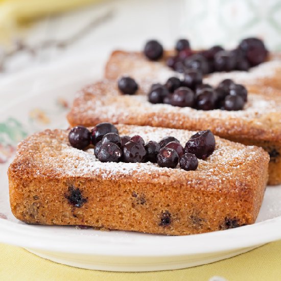 Almond-Cornmeal Black Currant Cakes