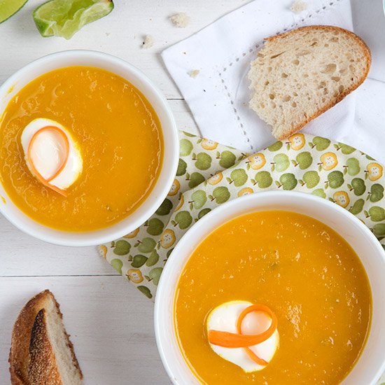 Oven-roasted Carrot-Apple Soup