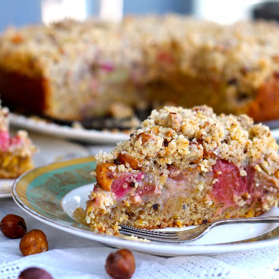 Rhubarb & Hazlenut Crumble Cake