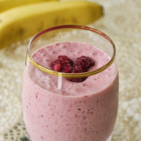 Healthy Raspberry Banana Smoothie