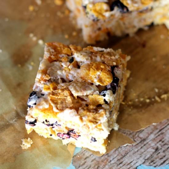 Blueberry Cereal Crispie Bars