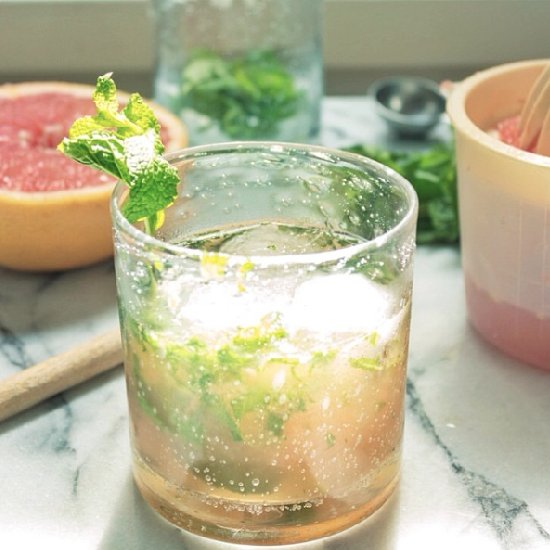 Grapefruit-Honey Mojito