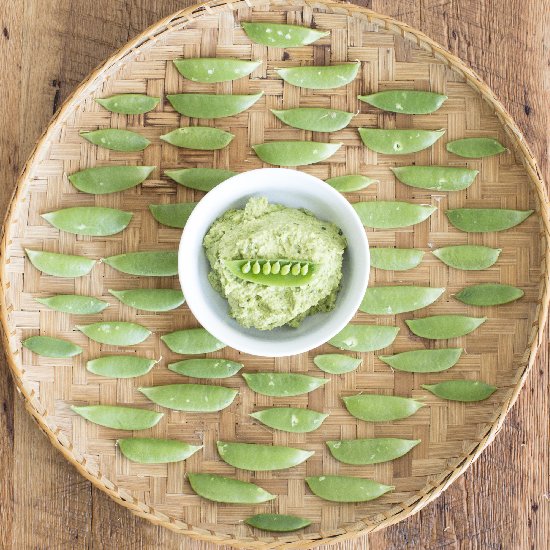 Vegan sweet pea hummus