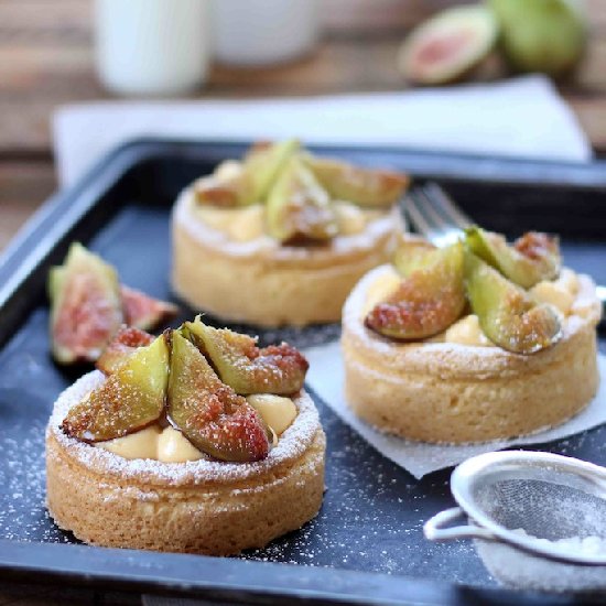 Fig brûlée tarts