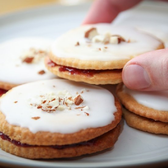 Shortcrust pastry with raspberry