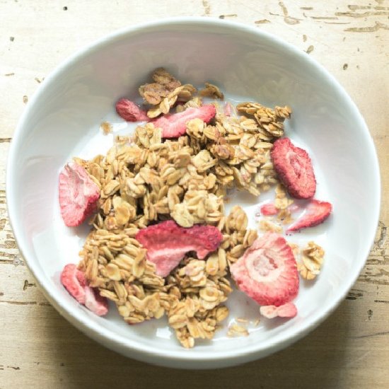 Clumpy Maple Strawberry Granola