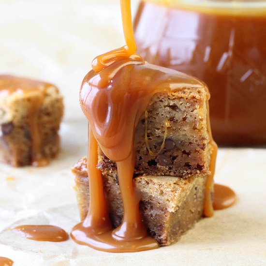 Caramel Chocolate Chip Blondies