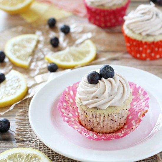 Lemon poppy seed cupcakes