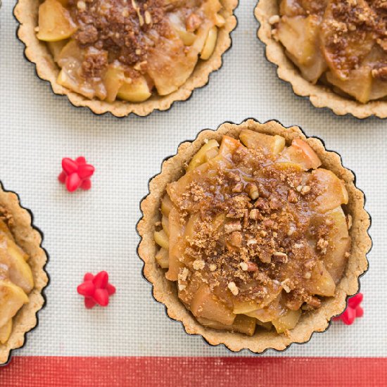 Caramel ‘apple-baby’ tarts