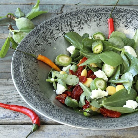 Green almonds salad