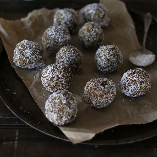 Liquorice Flavored Energy Balls