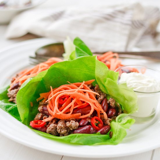 Spicy beef lettuce cups