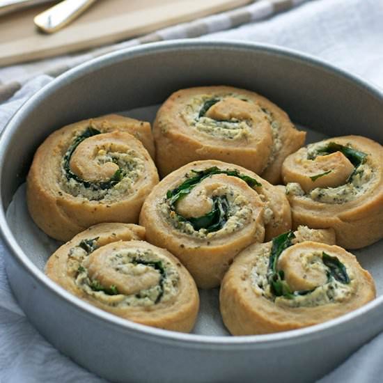 Goat Cheese Spinach Swirl Rolls