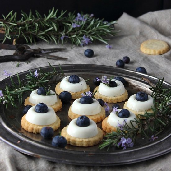 Rosemary Sablè, Vanilla Panna Cotta