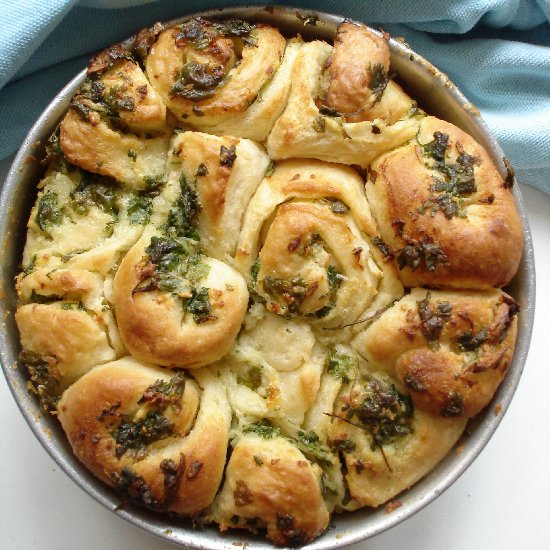 Garlic Pull Apart Rolls