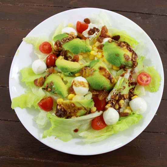 Avocado and Fresh Mozzarella Salad