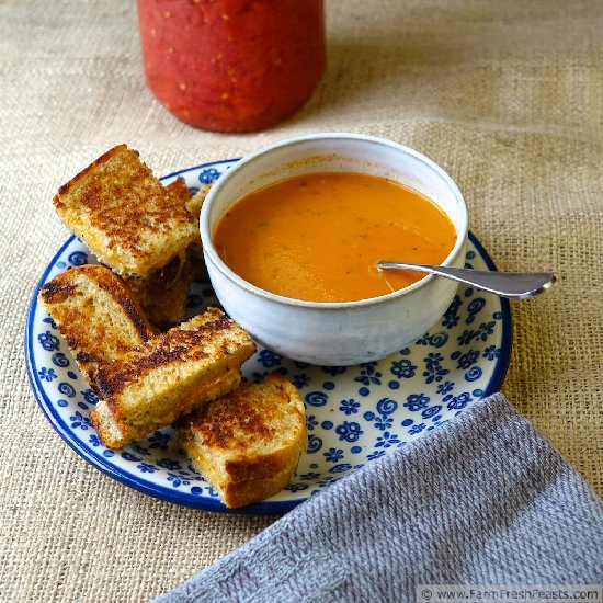 Creamy {Home-Canned} Tomato Soup