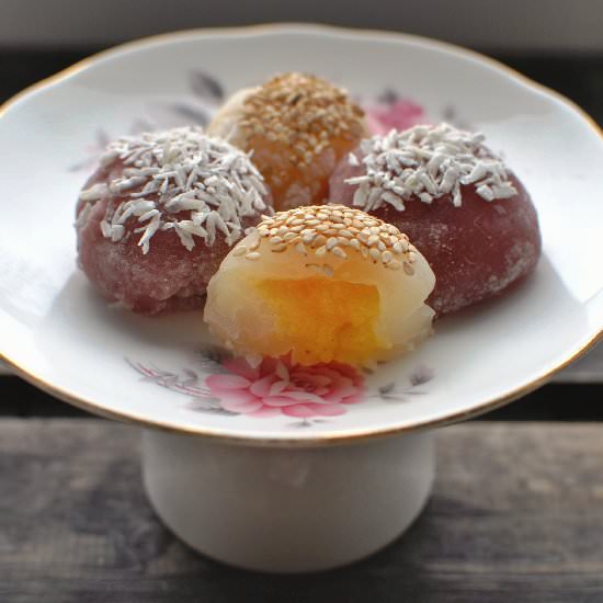 Mochi with Pineapple Filling