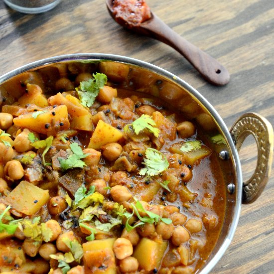 Achari Aloo Chole