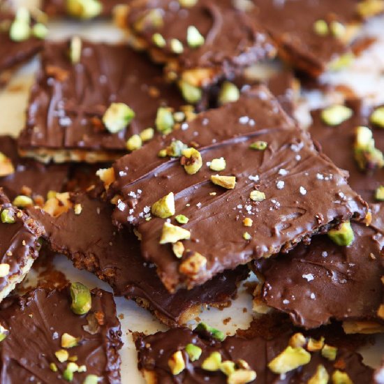 Chocolate Toffee Matzo Crunch