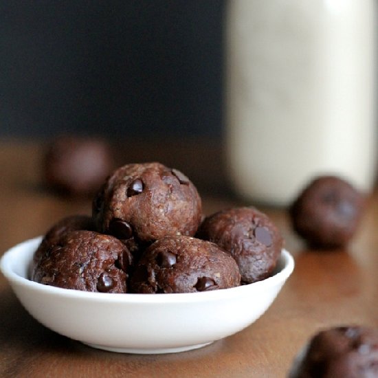 Chocolate Fudge Protein Bites